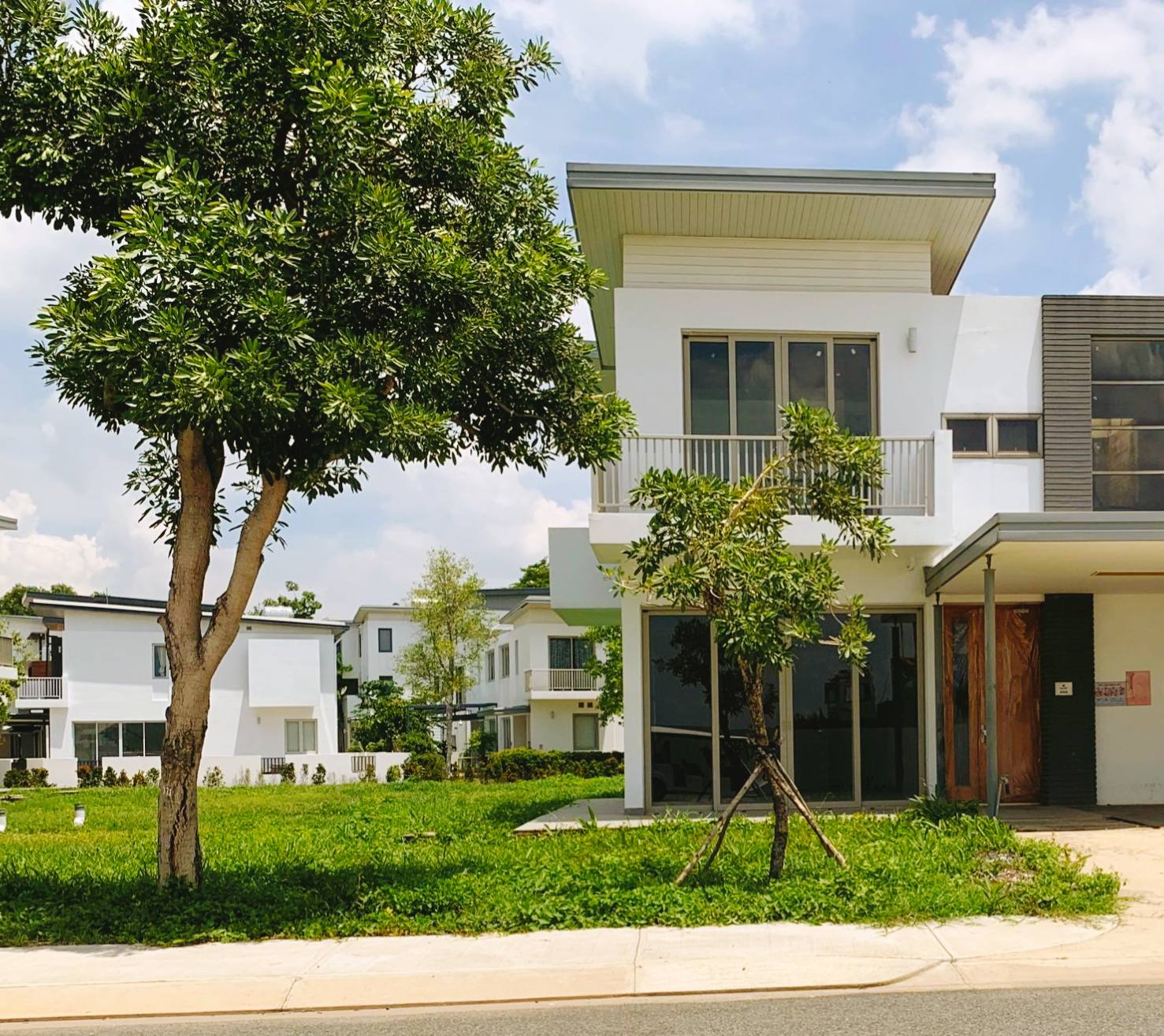 BÁN BIỆT THỰ SONG LẬP ZONE 5 SWANBAY, CĂN GÓC, VỊ TRÍ CỰC ĐẸP 