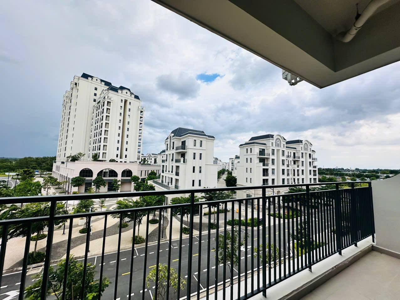 Bán căn hộ Swan Bay GIÁ TỐT CĂN 2 PHÒNG NGỦ NỘI THẤT CƠ BẢN 65m2 giá 3.15 tỷ